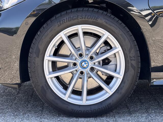 BMW 3-SERIE Sedan 320e | BJ 2025 | High Exe | Camera | HiFi