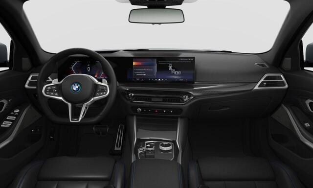 BMW 3-SERIE 330e Sedan | M Sportpakket Pro | Innovation Pack | Comfort Pack