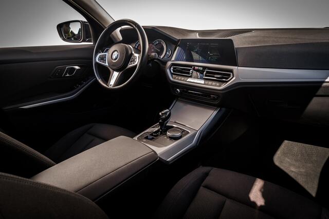 BMW 3-SERIE 320d Automaat High Executive Edition I M-Sport Stuurwiel I 19 inch. LMV I 19 inch. LMV