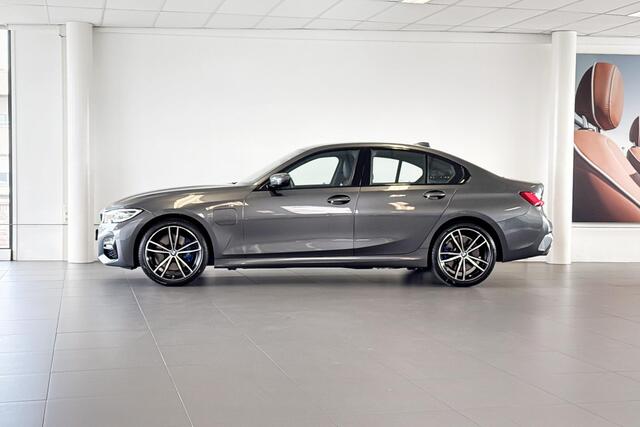 BMW 3-SERIE Sedan 330e eDrive Edition | M Sport | Stoelverwarming | Trekhaak |