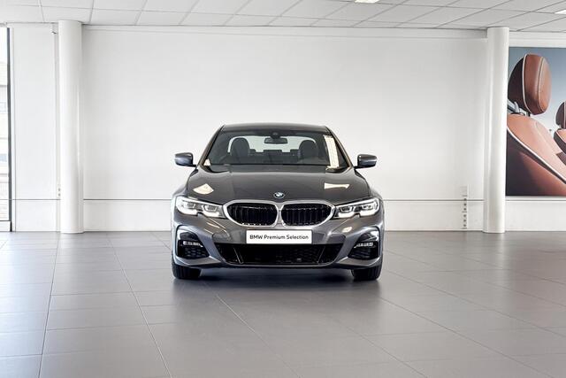 BMW 3-SERIE Sedan 330e eDrive Edition | M Sport | Stoelverwarming | Trekhaak |
