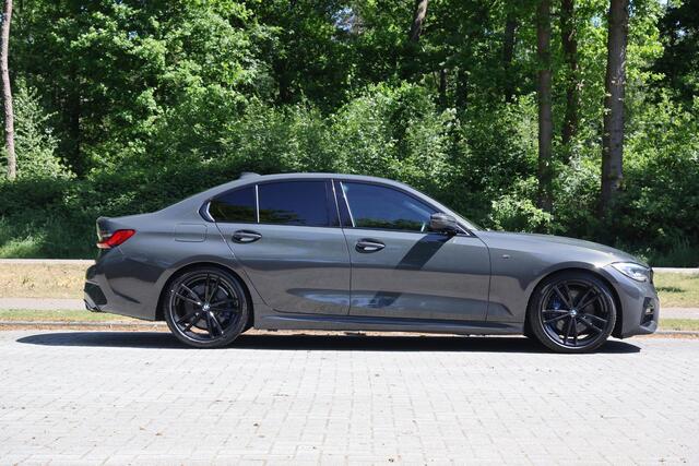 BMW 3-SERIE 330i Executive M-Pakket, 19", Laser, Head-up, Keyless, HiFi, Alarm, Live Cockpit Pro, etc.