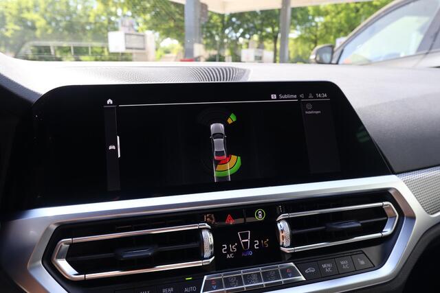 BMW 3-SERIE 330i Executive M-Pakket, 19", Laser, Head-up, Keyless, HiFi, Alarm, Live Cockpit Pro, etc.