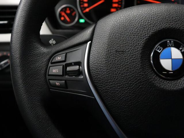 BMW 3-SERIE 318i Executive [LED, NAVIGATIE, CRUISE CONTROL, CLIMATE CONTROL, PDC ACHTER, BLUETOOTH TELEFOONVOORBEREIDING, NAVIGATIE, NIEUWSTAAT]