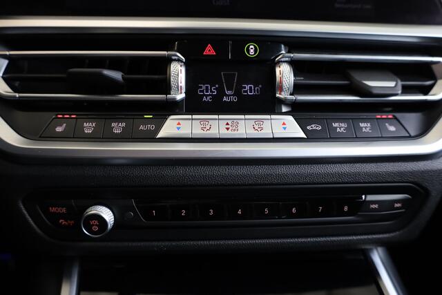BMW 3-SERIE Touring 320i High Executive | M Sportpakket | 19 inch | Laserlight