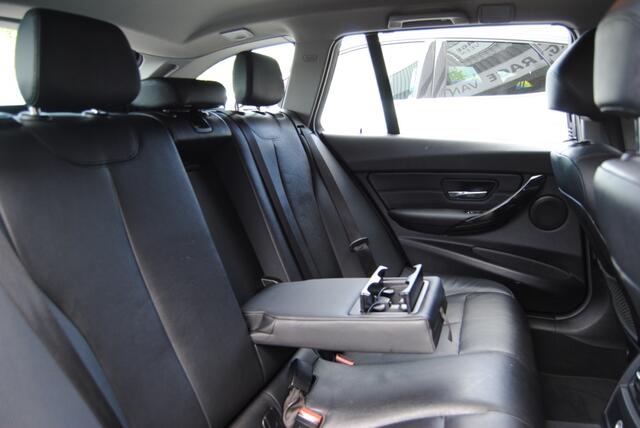 BMW 3-SERIE 318i Corp L Hi Ex