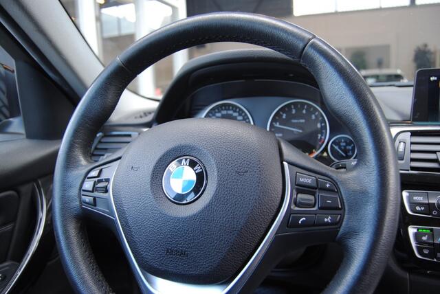 BMW 3-SERIE 318i Corp L Hi Ex
