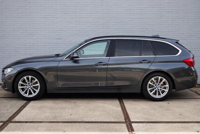 BMW 3-SERIE Touring 318i Executive