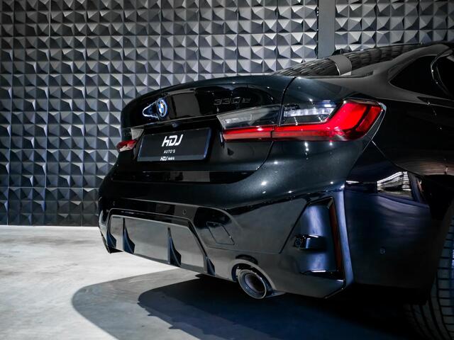 BMW 3-SERIE 330e M Sport | Schuifdak | All Black | Memory | 19" | Keyless |