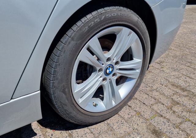 BMW 3-SERIE 330e eDrive Edition - 2018- Motor defect!