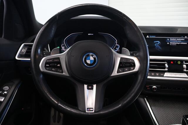 BMW 3-SERIE 330e xDrive High Executive | Individual | Pano | Trekhaak | LED