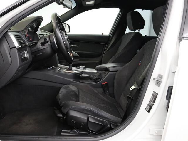 BMW 3-SERIE 320i M Sport | Sportstoelen | Alcantara | Full LED | Navigatie | Climate control | Bluetooth | Parkeerhulp | Cruise control