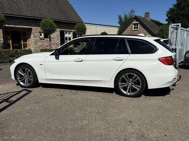 BMW 3-SERIE Touring 3 2.0 D HIGH EXECUTIVE AUTOMAAT XENON/LEER/ST.VERW/TREKHAAK/KEYLESS