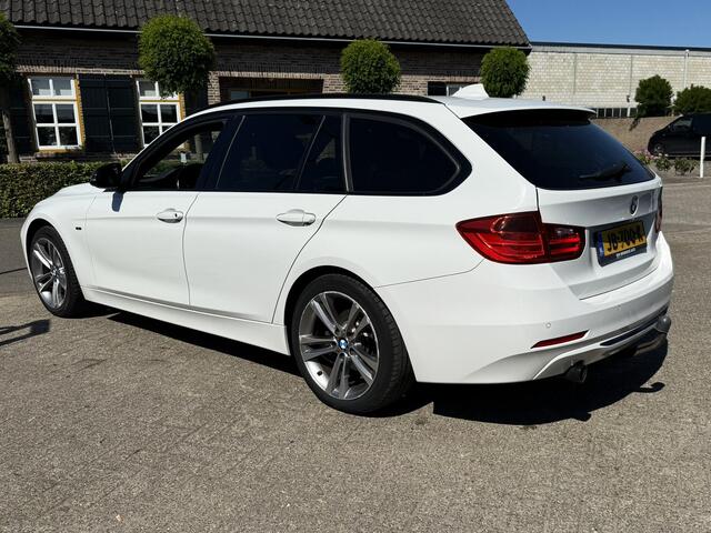 BMW 3-SERIE Touring 3 2.0 D HIGH EXECUTIVE AUTOMAAT XENON/LEER/ST.VERW/TREKHAAK/KEYLESS