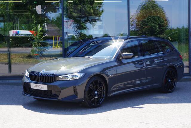 BMW 3-SERIE Touring 330e xDrive 293 PK M-Sport PHEV, Dravit Grau, Trekhaak, Memory, Head-Up