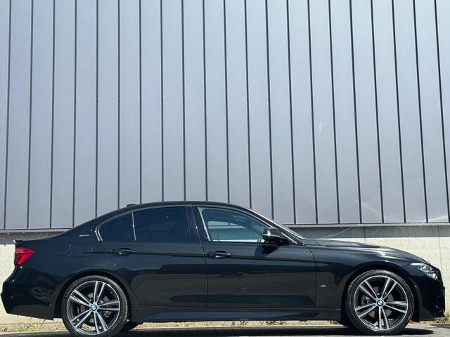 BMW 3-SERIE 330e 252PK M-Sport Shadow Navi+ Leer 360 Camera