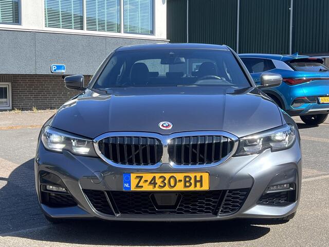 BMW 3-SERIE 330e High Executive CAMERA | ADAP. CRUISE | RIJKLAAR INCL. 12 MND. BOVAGGARANTIE