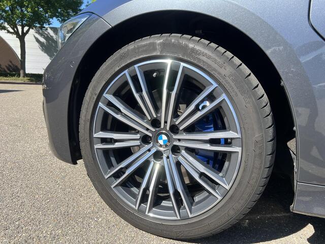 BMW 3-SERIE 330e High Executive CAMERA | ADAP. CRUISE | RIJKLAAR INCL. 12 MND. BOVAGGARANTIE