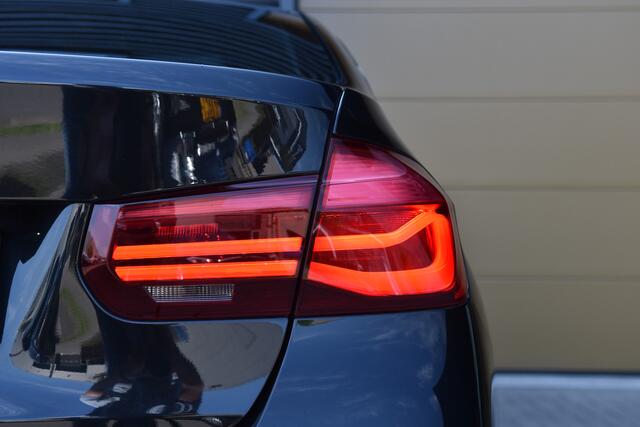 BMW 3-SERIE 318i M Sport Edition * M Sportpakket * Navigatie Professional * LED * Leder * Dealeronderhouden *