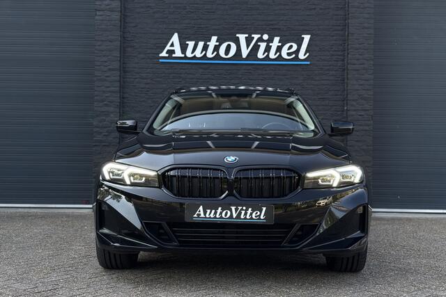 BMW 3-SERIE Touring 330e xDrive | Panodak | Harman Kardon | Camera | Stoel + Stuurverwarming | Facelift | 19" Breedset