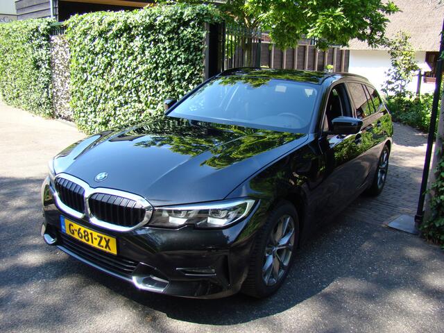 BMW 3-SERIE Touring 320i Executive Edition 184 PK