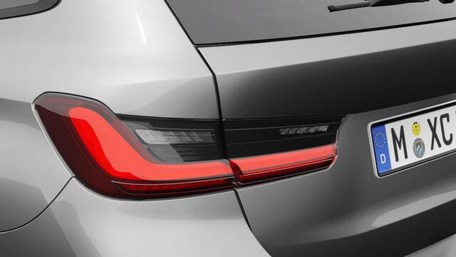 BMW 3-SERIE Touring 330e | M-Sportpakket | Innovation pack | Comfort pack