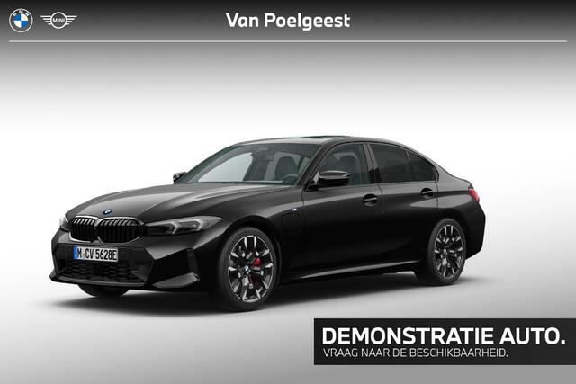 BMW 3-SERIE Sedan 330e M-Sport / Head Up Display / Comfort Acces / 19 inch