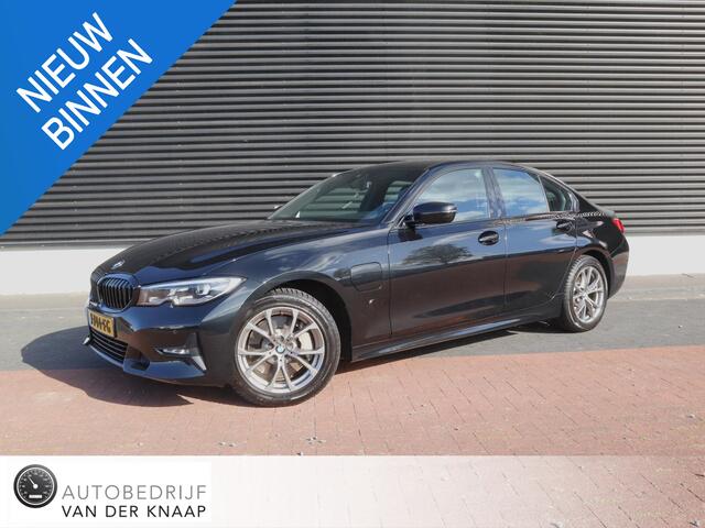 BMW 3-SERIE 330e eDrive Edition | Sport Line | Clima | Cruise | Navi | Leder | LED | Stoelverw. | PDC V+A | Carplay | Keyless |
