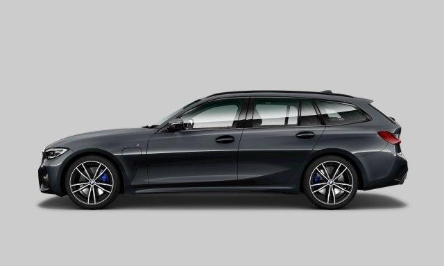 BMW 3-SERIE Touring 330e M-Sport | Panoramadak | CoPilot | Elektr. Trekhaak