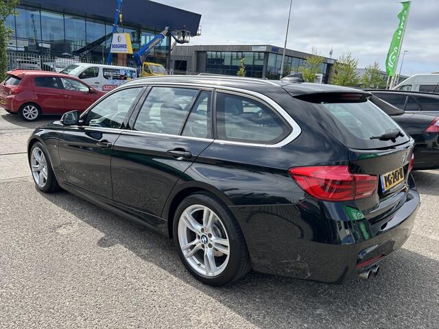 BMW 3-SERIE 320i Sp.L Exec.