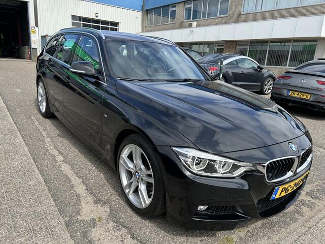 BMW 3-SERIE 320i Sp.L Exec.