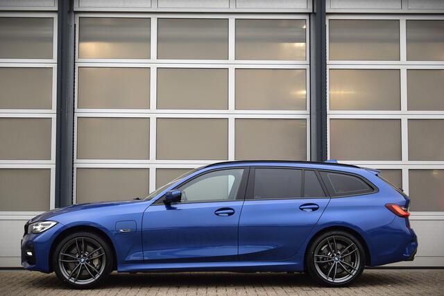 BMW 3-SERIE Touring 330e xDrive M-Sport 19 inch | Topstaat