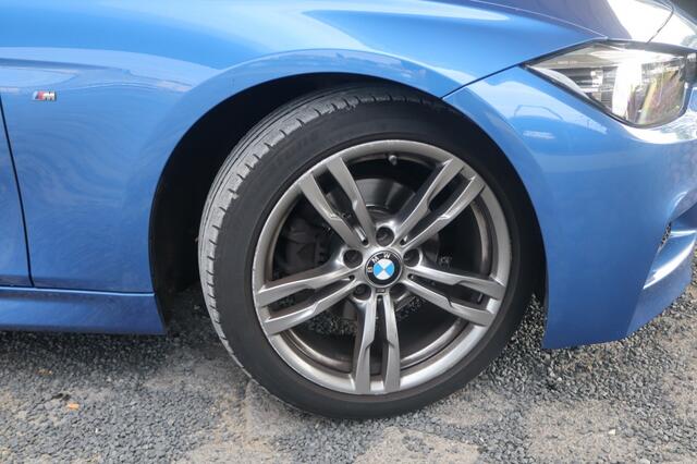 BMW 3-SERIE 320i MSp. Exec. I Geen Import I M Pakket I Leder I Navi I Stoelv