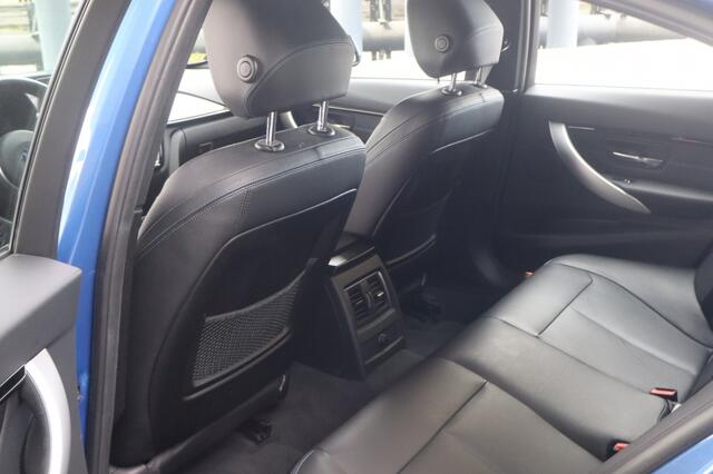 BMW 3-SERIE 320i MSp. Exec. I Geen Import I M Pakket I Leder I Navi I Stoelv