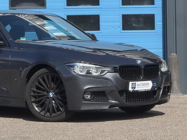 BMW 3-SERIE 330e Centennial High Executive | M Pakket | 252 PK | Navigatie | Lichtmetalen velgen | Voorstoelen verwarmd | Cruise control | 12 Maand Bovag garantie