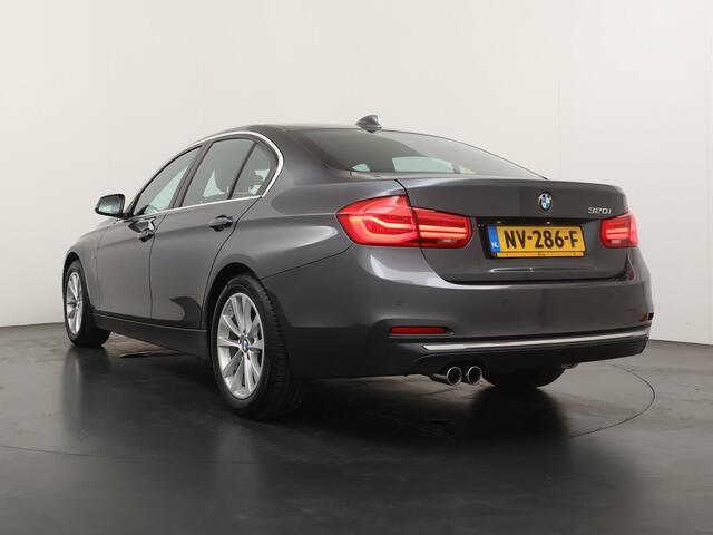 BMW 3-SERIE 320i Corporate Lease High Executive | Luxury Line | Trekhaak | Head-up | Glazendak | Comfort Acces |
