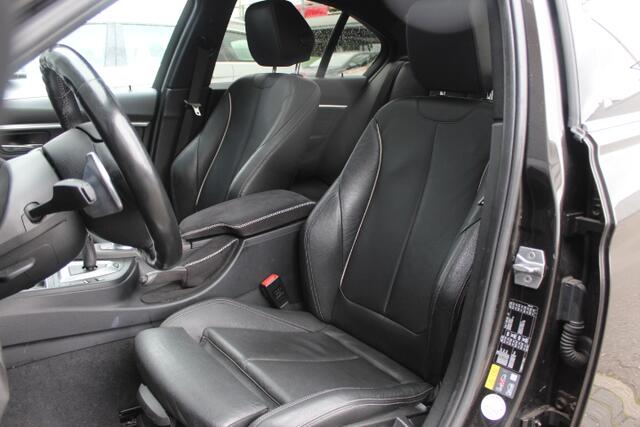 BMW 3-SERIE 330e Centennial High Executive Schuifkanteldak, Camera,Leder,Climate control, Adaptive cruisecontrol