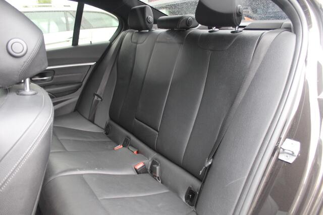 BMW 3-SERIE 330e Centennial High Executive Schuifkanteldak, Camera,Leder,Climate control, Adaptive cruisecontrol
