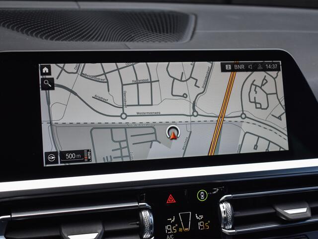 BMW 3-SERIE Touring M340i xDrive BUSINESS EDITION PLUS | M-SPORT | SHADOW-LINE | PANORAMADAK | FULL-LED | M-SPORT BRAKE | SPORT DIFFERNTIAL | COMFORT ACCESS | BMW LASER LIGHT | 360 CAMERA | HEAD-UP DISPLAY | | DAB+ | HARMAN/KARDON | M-SPORT SUSPENSION | NL-AUTO |