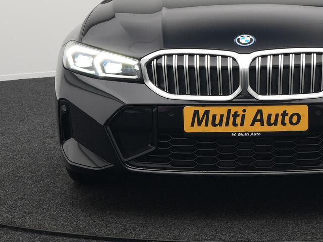 BMW 3-SERIE 330e M Sport Plug In Hybrid 293pk PHEV | Widescreen Navi |Head Up | Alcantara Sportstoelen Verwarmd | Sfeerverlichting | Camera | BLIS | Keyless |