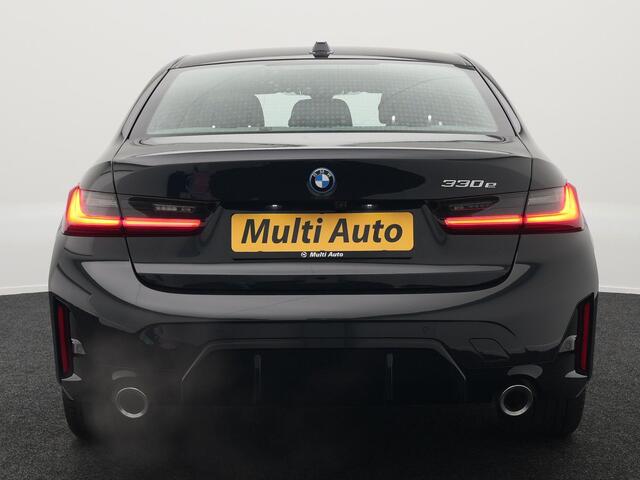 BMW 3-SERIE 330e M Sport Plug In Hybrid 293pk PHEV | Widescreen Navi |Head Up | Alcantara Sportstoelen Verwarmd | Sfeerverlichting | Camera | BLIS | Keyless |