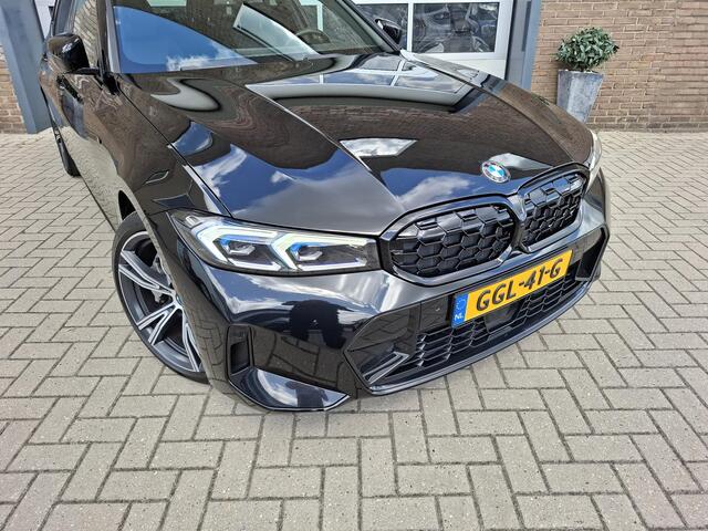 BMW 3-SERIE Touring 330i 245 PK M- Full opties