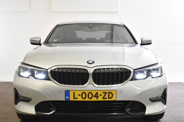 BMW 3-SERIE 318IA 2.0 156PK EXECUTIVE SPORT LEDER/NAVI/CARPLAY
