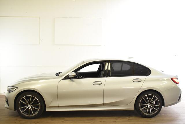 BMW 3-SERIE 318IA 2.0 156PK EXECUTIVE SPORT LEDER/NAVI/CARPLAY