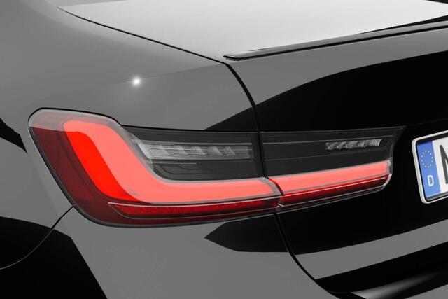 BMW 3-SERIE Sedan 330e | M Sport Pro | Comfort Pack | Active Cruise Control | Elektrisch bediend glazen schuif-/kanteldak