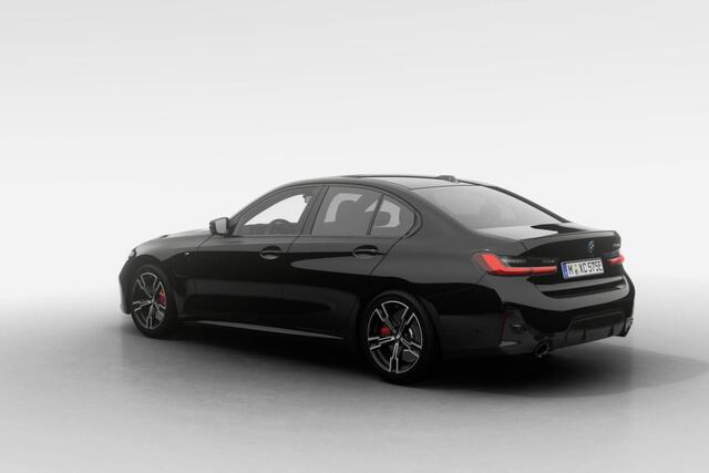 BMW 3-SERIE Sedan 330e | M Sport Pro | Comfort Pack | Active Cruise Control | Elektrisch bediend glazen schuif-/kanteldak
