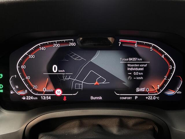 BMW 3-SERIE Touring 320i Executive M Sport 18"/Adaptieve cruise/Dodehoek/Live cockpit professional/LED adaptief/Stoelverwarming/HiFi/PDC v+a/Apple Carplay & Android Auto/Sportstoelen