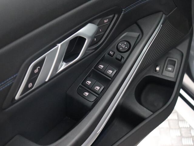 BMW 3-SERIE Touring 330e Business Edition + M Sport (Pano / Navi / Cruise / Camera / Carplay)