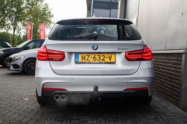 BMW 3-SERIE Touring 330i 252 pk Centennial High Executive M-Sportpakket / NL-Auto/ Pano-Dak/ Keyless/ Head-Up/ 360-Camera/ Sport-Stoelen/ Stoel.Verw/ Led-Xenon/ 19'' LMV