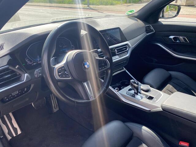 BMW 3-SERIE 330e M-Sport / Opendak / Adaptive Cruise / CarPlay / LED